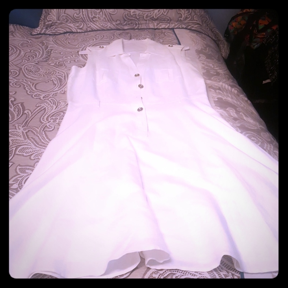 White sleeveless dress